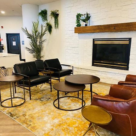 The Suites Hotel At Waterfront Plaza Duluth Esterno foto