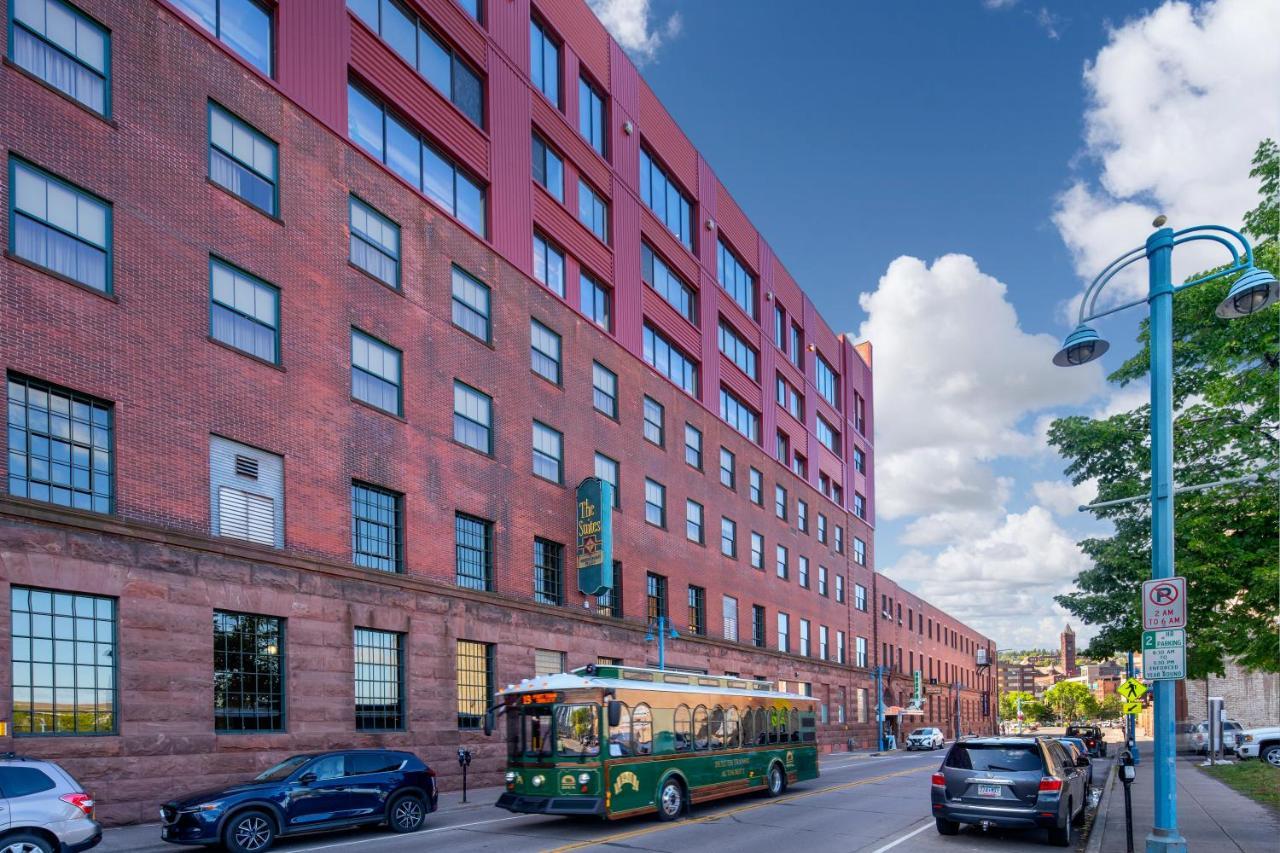 The Suites Hotel At Waterfront Plaza Duluth Esterno foto