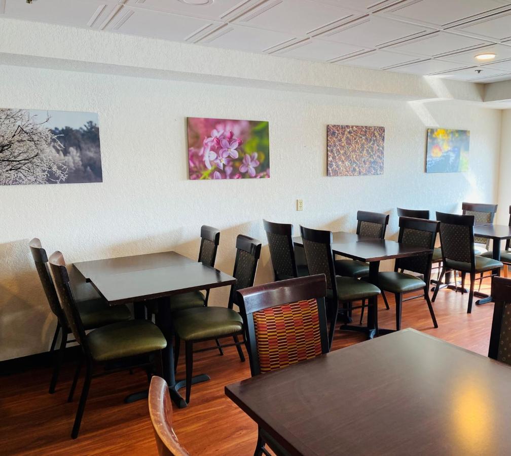 The Suites Hotel At Waterfront Plaza Duluth Esterno foto