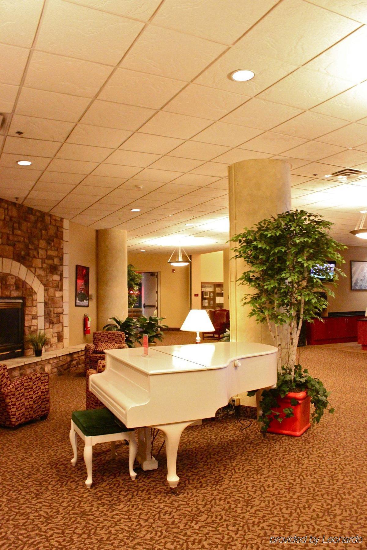 The Suites Hotel At Waterfront Plaza Duluth Interno foto