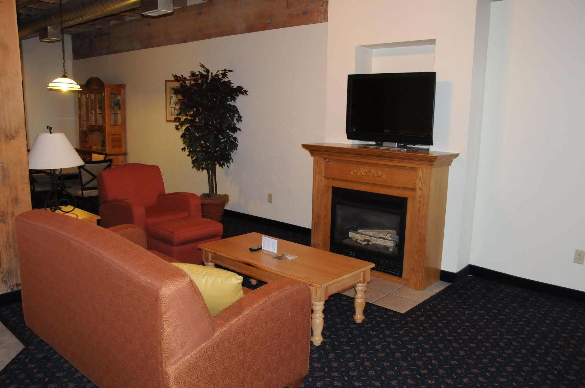 The Suites Hotel At Waterfront Plaza Duluth Esterno foto